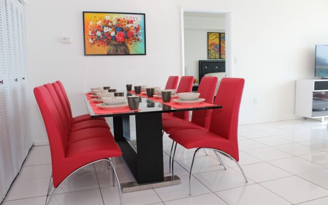 Luxury Apartments At Intracoastal