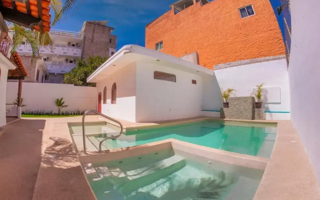 Hotel Rega Suites Guayabitos - Family & Kitchen