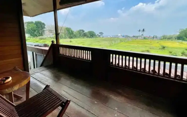 Tomohon Private Pool Villa Batu