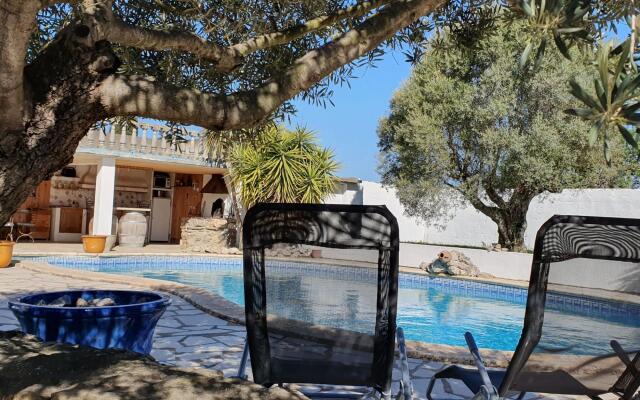 Majestic Villa in Homps With Private Pool