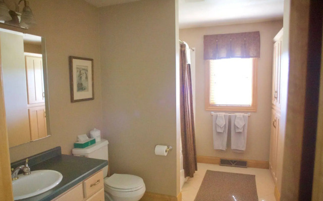 Settlement Courtyard Inn & Lavender Spa