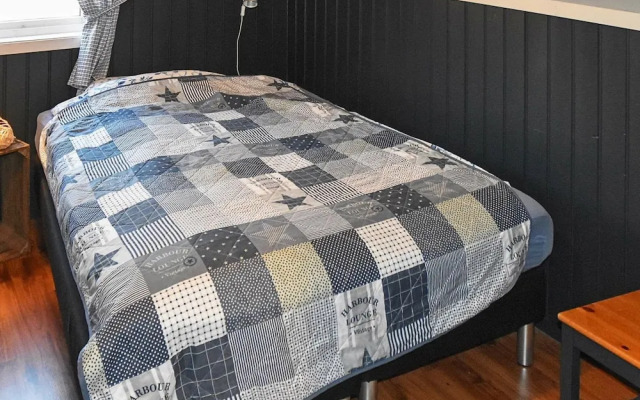 5 Person Holiday Home in Bud-by Traum