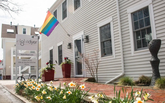 8 Dyer Hotel