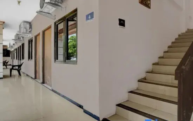 OYO 94899 Homestay Syariah Near UPN