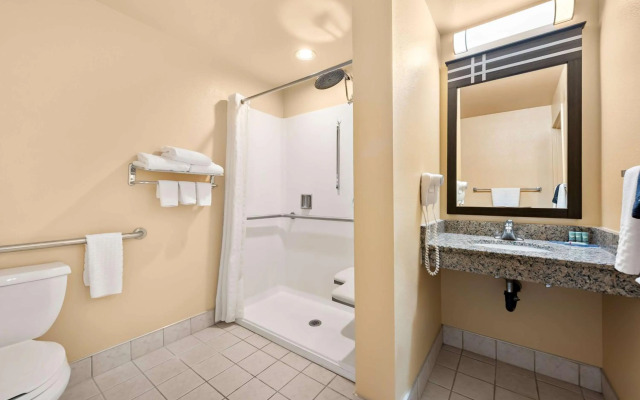 Best Western Topaz Lake Inn