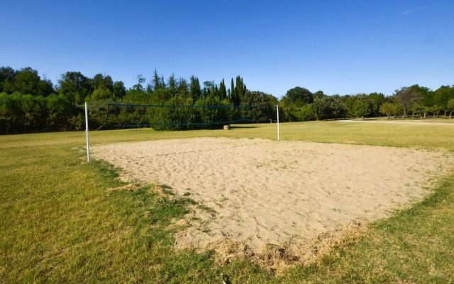 Welcoming Mobile Home in Marina di Altidona With Shared Pool