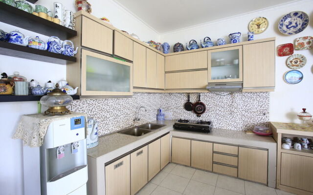 RedDoorz @ Slipi Jaya