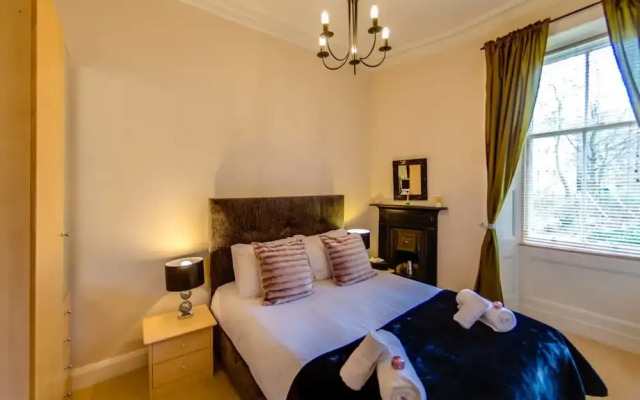 JOIVY Fabulous Ground-floor 3-bedroom Near Old Town