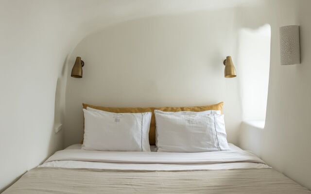 Art Maisons Oia Castle Hotel