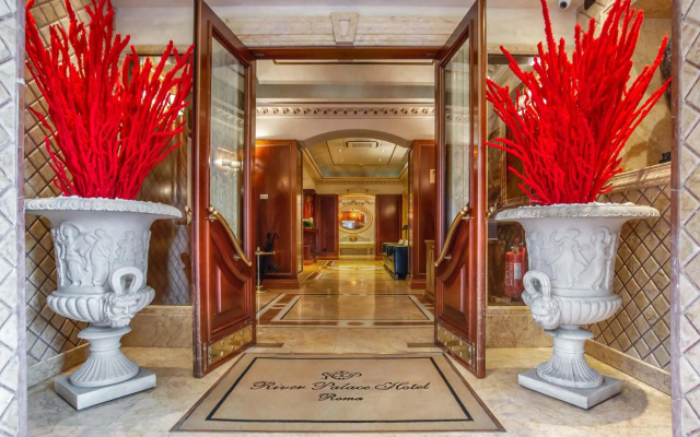 River Palace Hotel