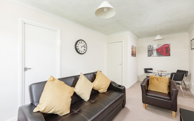 Clarence Suite - Cozy 1BR With Parking in Chatham