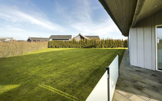 Luxury Holiday Home near Beach