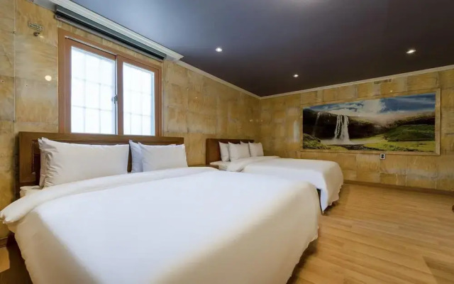 Tongyeong Hotel Opera