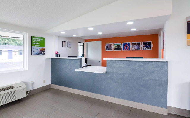 Motel 6 Troutville, VA