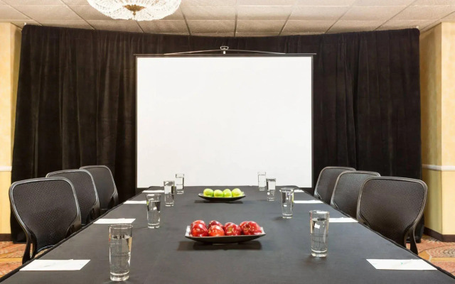 Embassy Suites by Hilton Arcadia Pasadena Area