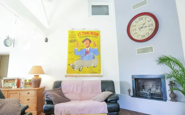 Lovely Villa in Buisson With Private Swimming Pool