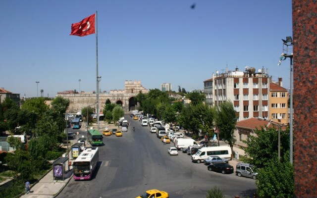 Yavuz Hotel