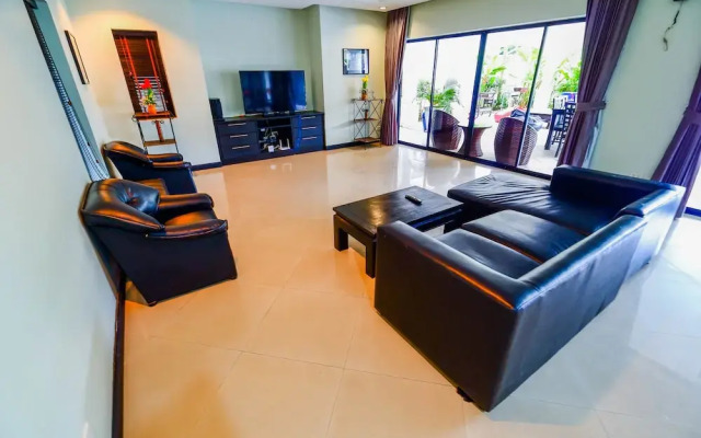 Baan Bali 5 bedroom Pool Villa By Pinky