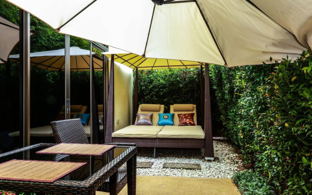 Palm Oasis Boutique Hotel