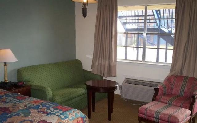 Somerville Inn and Suites