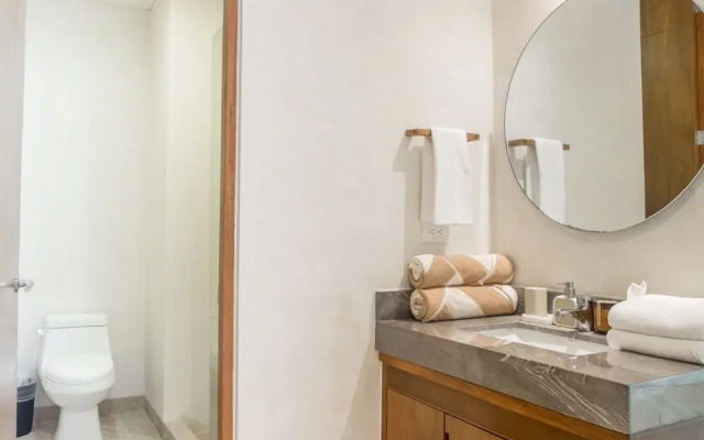 Bajo Cielo 107 By Lockey