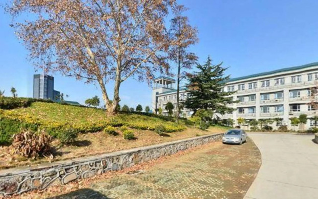 Leisure Hotel