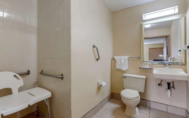 Quality Inn Columbus - East