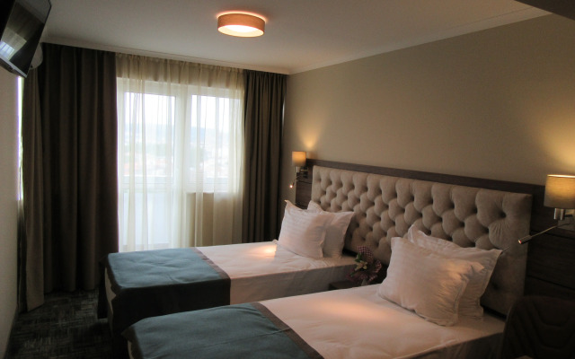 Hotel Cherno More