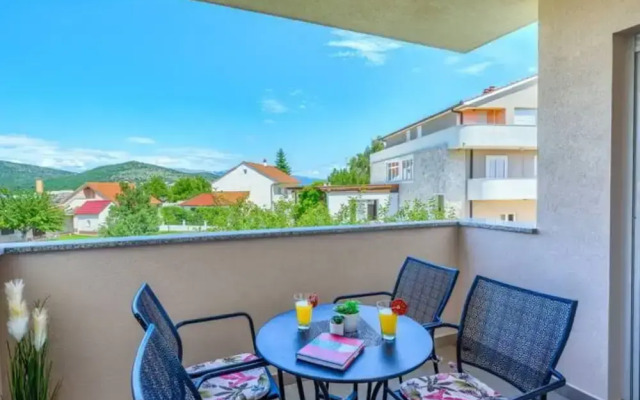 Villa Dreamin With Heated Pool & Hot Tub