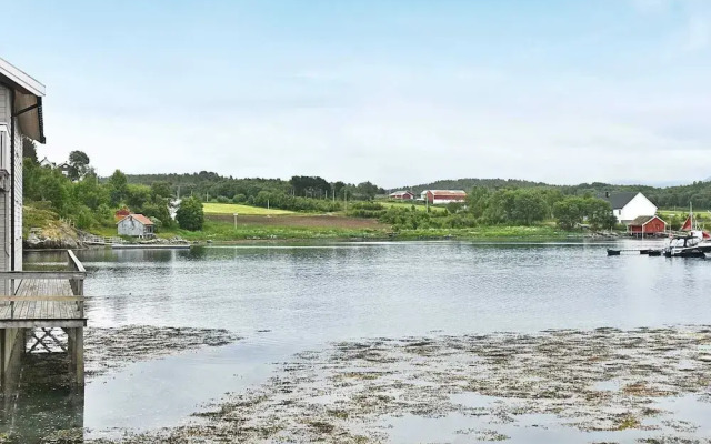 8 Person Holiday Home in Lesund