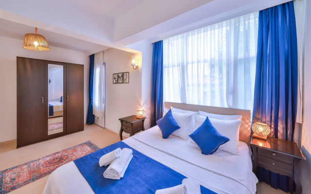 Livan Hotel Deluxe