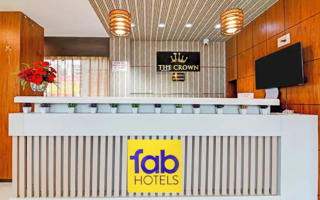 Fabhotel The Crown