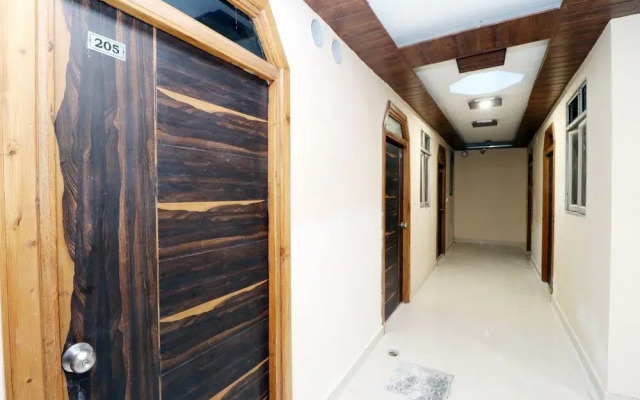OYO 37351 Hotel Krishna Royal