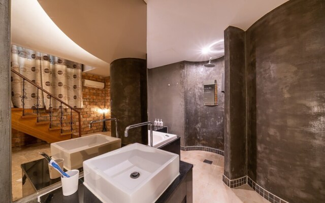 Bucheon R Hotel