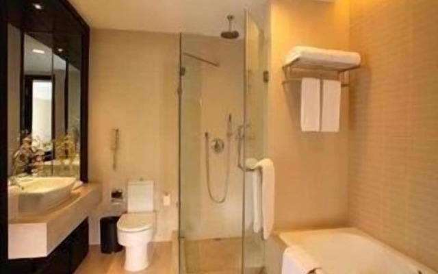 Howard Johnson by Wyndham Huaihai Hotel Shanghai