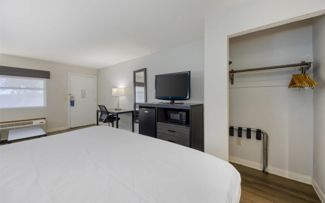 Best Western Fairwinds Inn