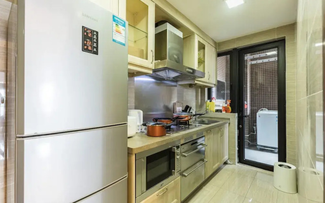 Locals Boutique Apartment Jiuzhou Port.5