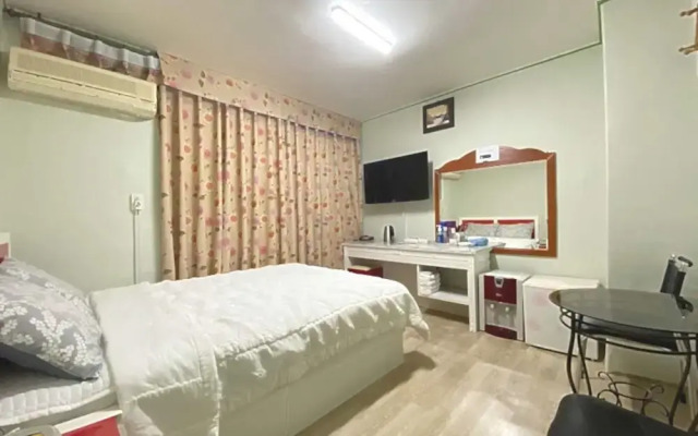 Jeonju Jinbukdong Jangmi