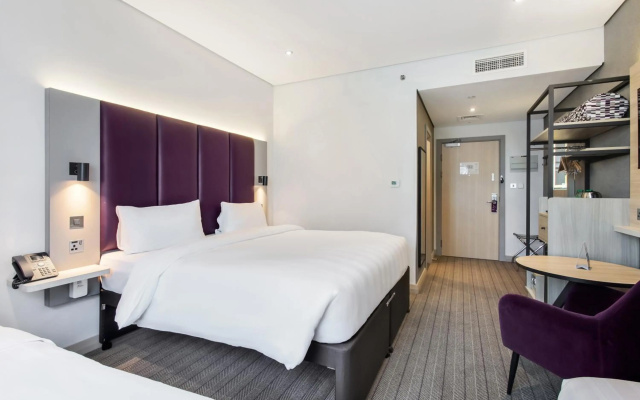 Premier Inn Abu Dhabi Capital Centre Hotel - Image 4