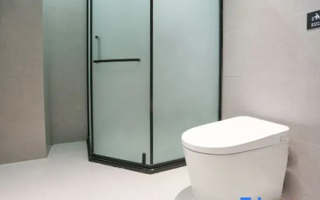 Weiman Hotel (Qingtai Century Plaza)