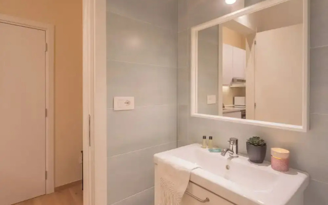 Simar Apartments nearby Como S.G. Train Station