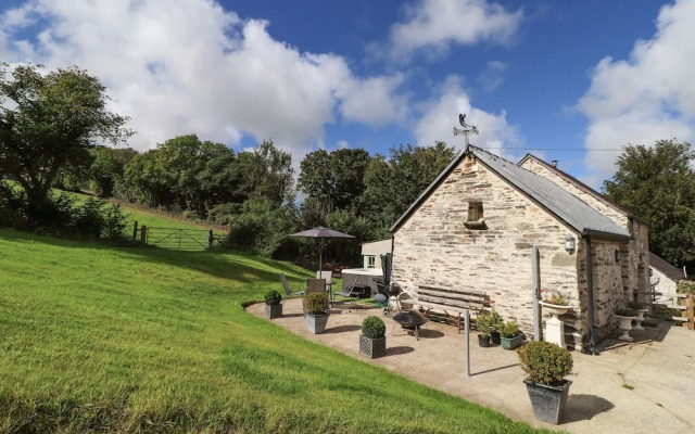 Y Felin at Coed Cadw