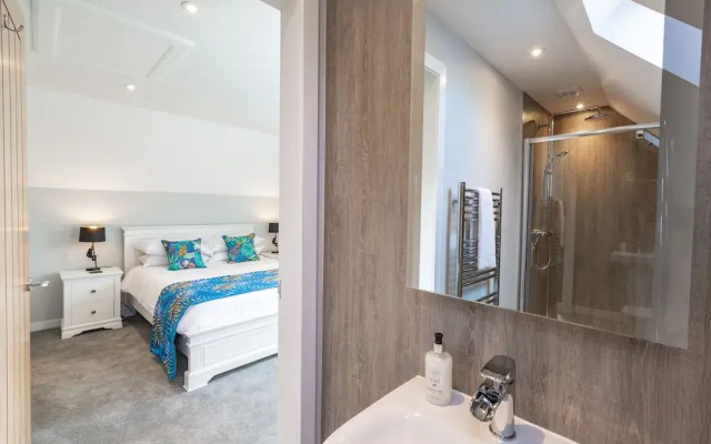 Lord Galloway 38 With Hot Tub, Newton Stewart