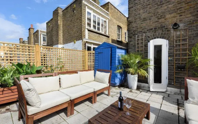 Urban Central London 2BR with Roof Terrace!