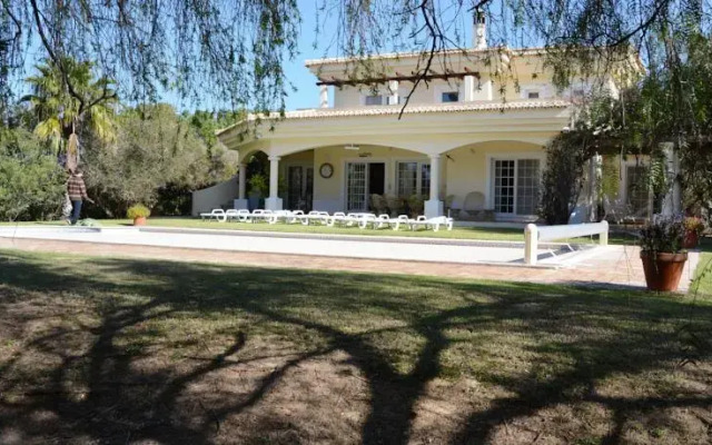 Casa Buganvilia