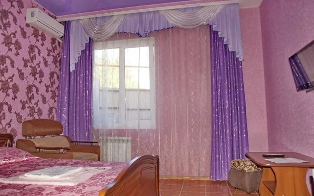 Tikhaya Gavan Guest House