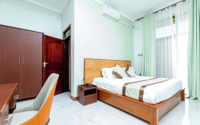 Ngabu Hotel