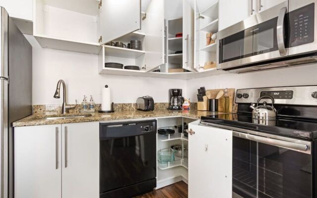 Roami at Clematis Street Lofts