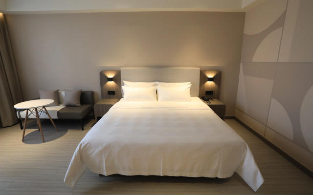 HanTing Hotel (Huludao Yuhuang Mall)