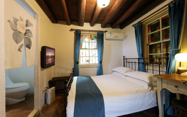 Louis Villa Resort – Guest Rooms – Xiamen